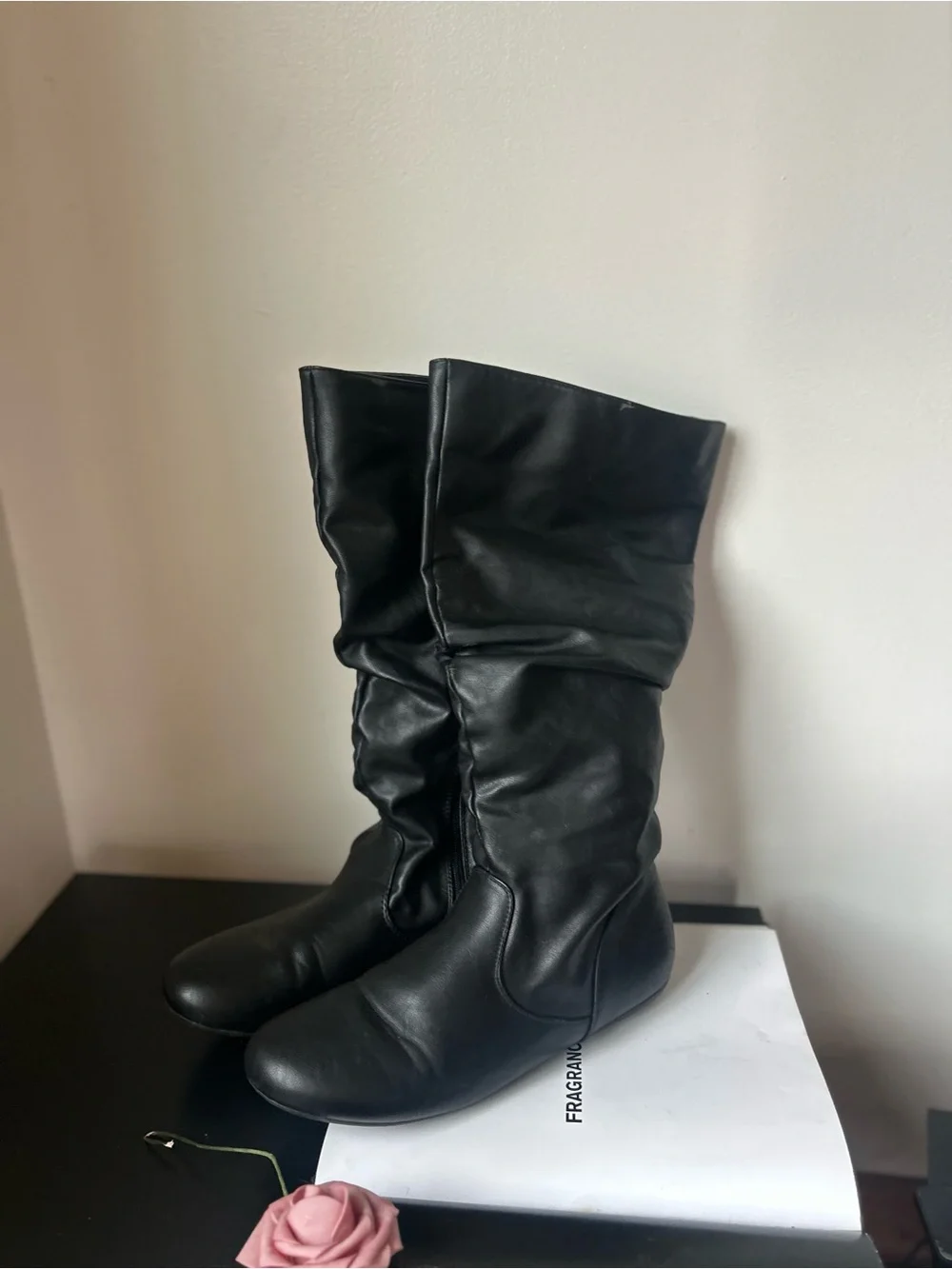 Hot cakes 11 Women’s Black Slouchy Leather Knee Boots